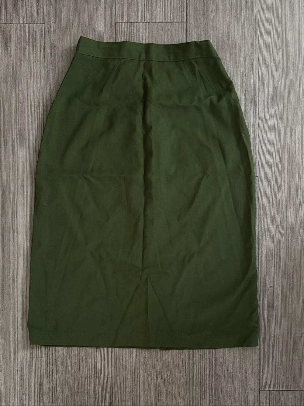 Vintage 1950’s Olive Green Pencil Skirt small metal zipper